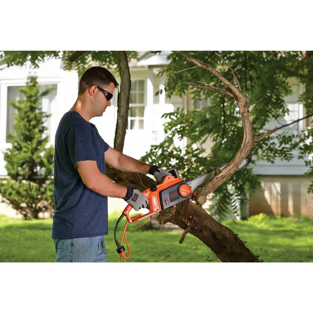 Black & Decker Electric Chainsaw 12-Amp - Powerful and Easy to Use Black u0026 Decker